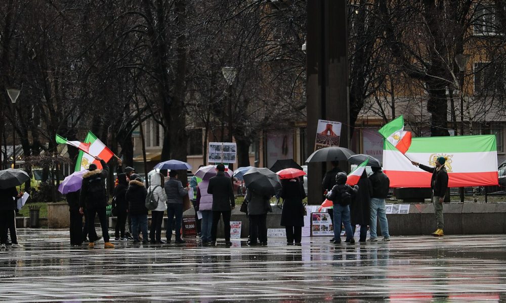 French Protests Spark Renewed Iranian Debate Over 1979 Revolution's Legacy